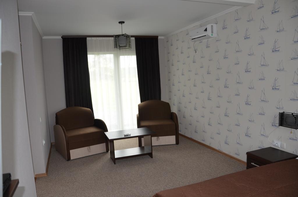 Hotel Yacht Club Mayak Dnistrivka Room photo